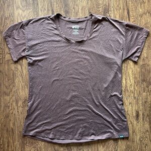REI Women’s Hiking Short Sleeve Tee Shirt in Mauve, Size Medium